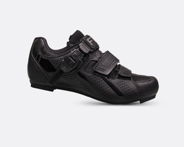 R250 Road Outsole features new injected fiberglass  – Strong & secure buckle  – Molded EVA, breathable and removable insole.