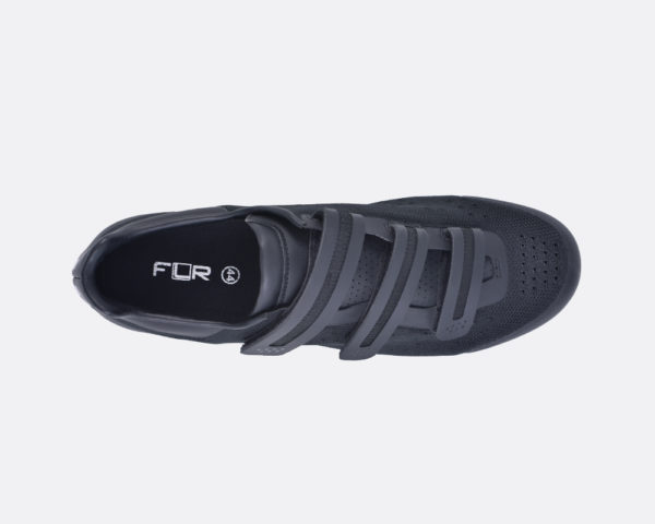 Pro Tour last and fit  – R250 Road Outsole features new injected fiberglass  – 3 Layers of nylon  yarn XD-Knit  – Molded EVA, breathable and removable insole.