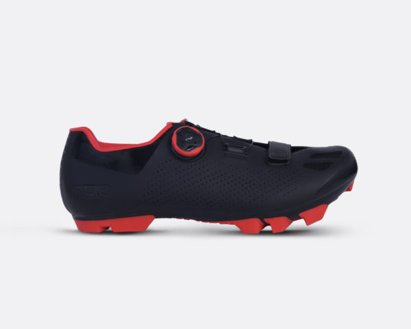 – Pro Tour last and fit  – M250 Road Outsole features new injected fiberglass and has widely spaced TPU walk pads with removable toe spikes  – Microfiber leather  – Dial lacing System  – Molded EVA, breathable and removable insole  – Spare MTB spikes included